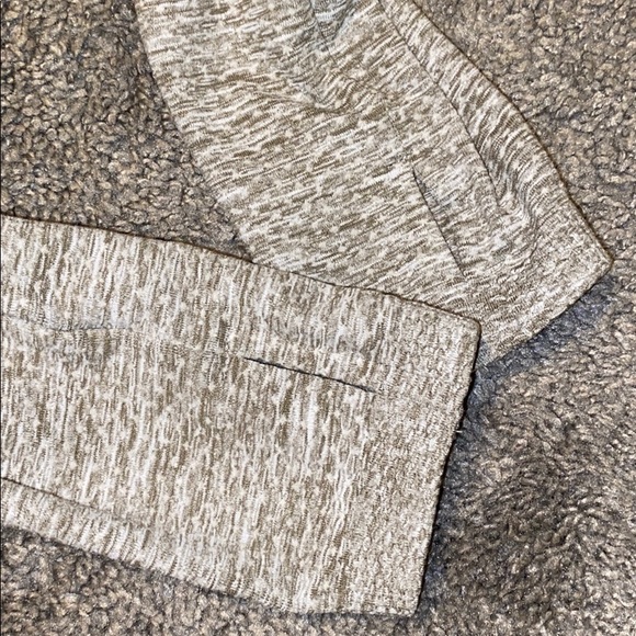 ❌SOLD❌Balance athletica crop purpose hood - Picture 5 of 7